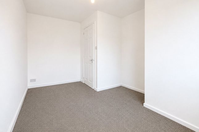 Flat 3, 69, Headley Road, Hampshire photo 5