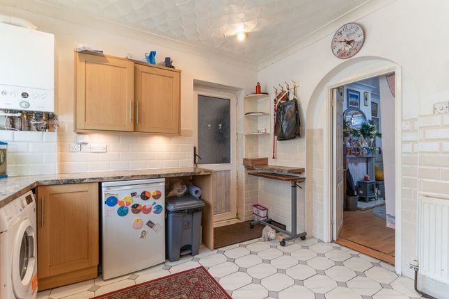 22 Southend, Tredegar photo 4