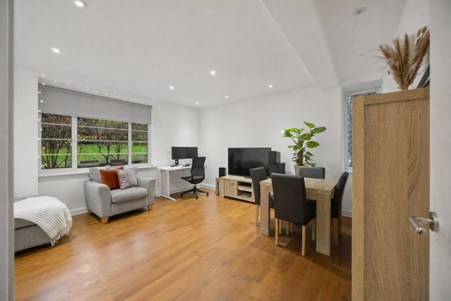 2-bed flat on 6, Hillfield Court, Belsize Avenue, London, £750,000