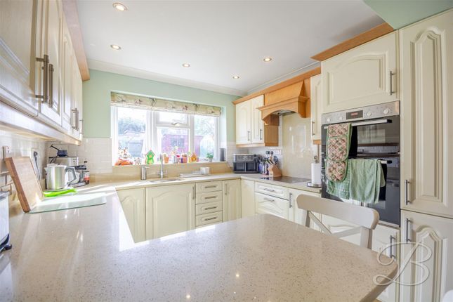 5, Farr Way, Mansfield photo 2