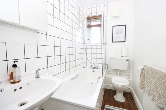 43, Latimer Road, Norwich photo 4