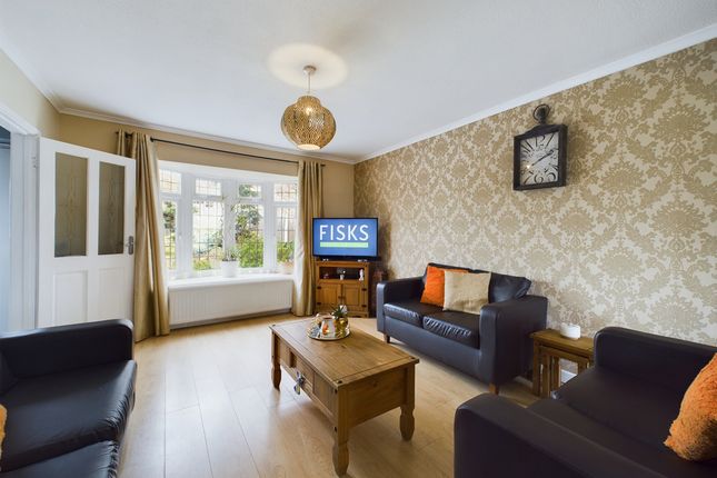 End terrace house for sale in Leighton Road, Benfleet