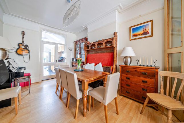 127, Festing Grove, Southsea photo 4