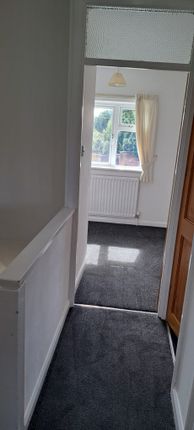 Property to rent in Mayors Croft, Coventry