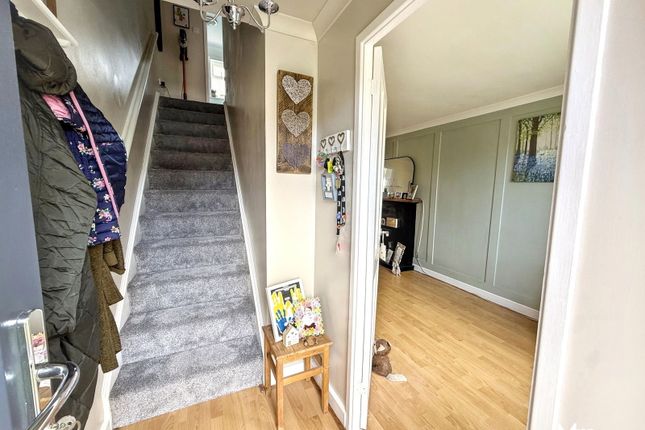 107, Mackworth Drive, Neath photo 4