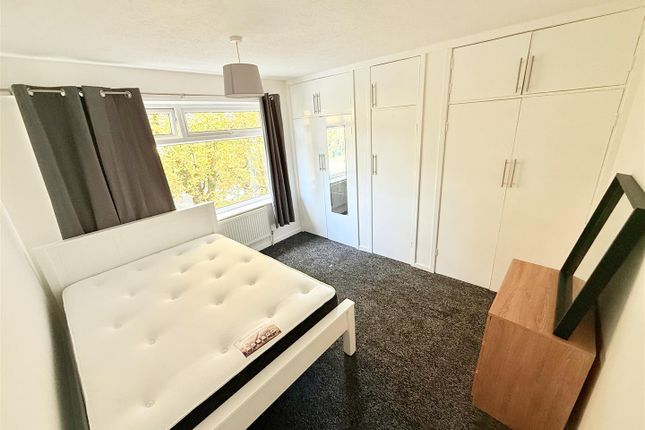6 Bronte Court, Waverley Street, Nottingham photo 2