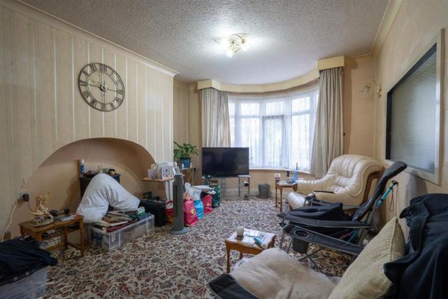 114 Stoney Lane, Birmingham photo 3