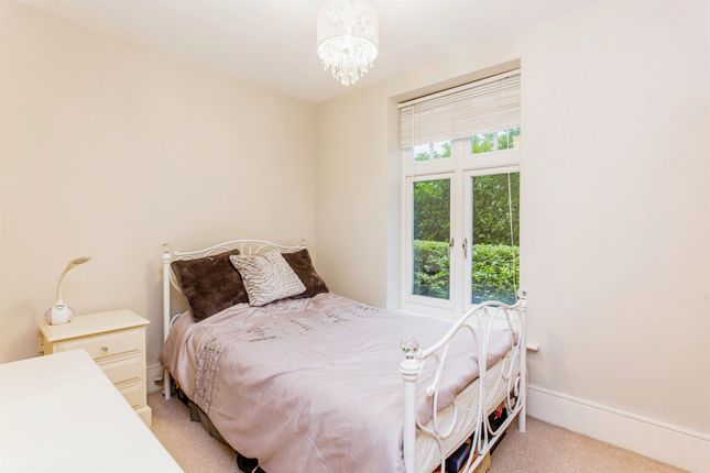 Flat for sale in The Galleries, Warley, Brentwood