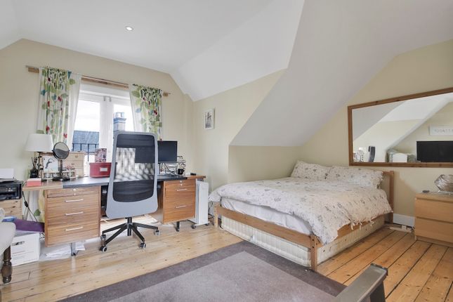 Terraced house to rent in Newmarket Road, Cambridge