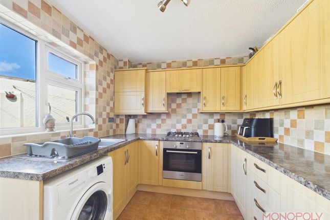 2 Laurel Grove Bangor Road, Wrexham photo 4