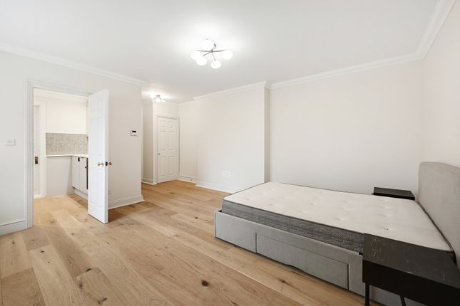 Flat 1, 6, Strathmore Gardens, London photo 4