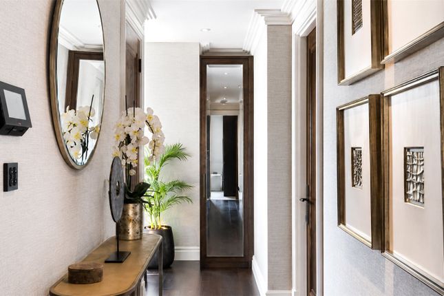 West Penthouse,, 21-22 Prince Of Wales Terrace, London photo 3