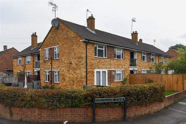 2-bed flat on New Causeway, Reigate, £250,000