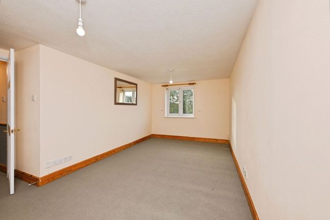Eleanor Way, Waltham Cross photo 2