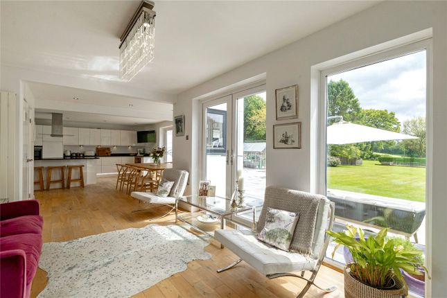 Linstone Lodge,, Rockbeare Hill, Exeter photo 4