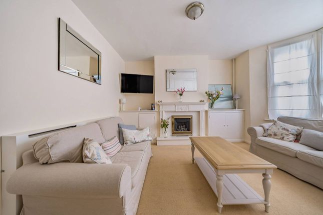 Flat for sale in Upcerne Road, Lots Road, London