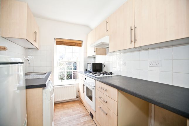 Bungalow to rent in Rusthall Avenue, Bedford Park