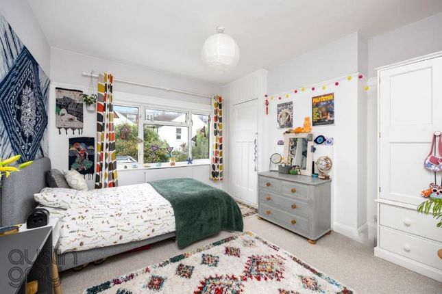 Tivoli Road_13-008 (Custom).Jpg