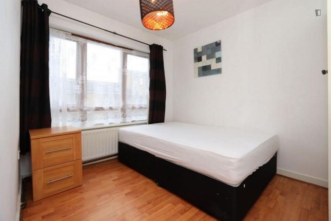 Thumbnail Room to rent in Barchester Street, London
