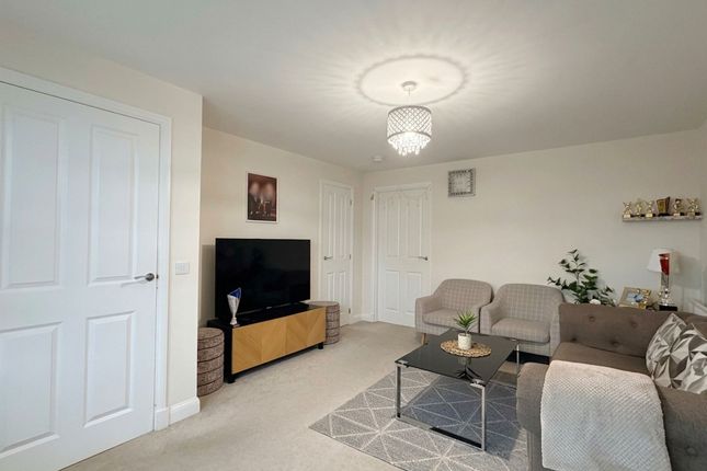 24 Dandelion Drive, Glasgow photo 3