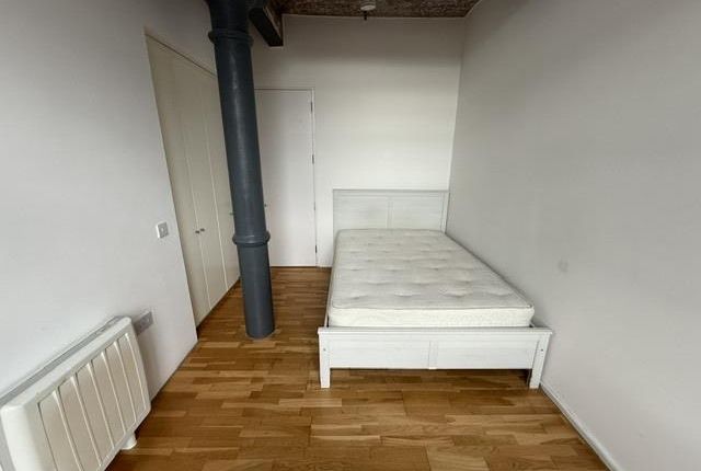 Apt 307 Silk Warehouse, Lilycroft Road, Bradford photo 4