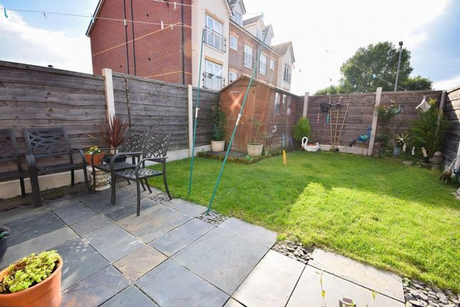 Town house for sale in Abbeyfield Close, Cale Green, Stockport