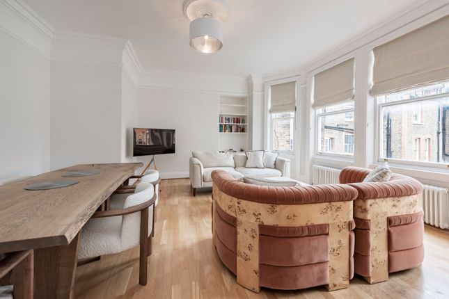 Flat 2, 51, Cadogan Gardens, London photo 2