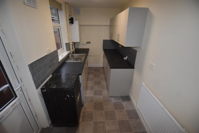 Terraced house to rent in Kensington Street, Leicester