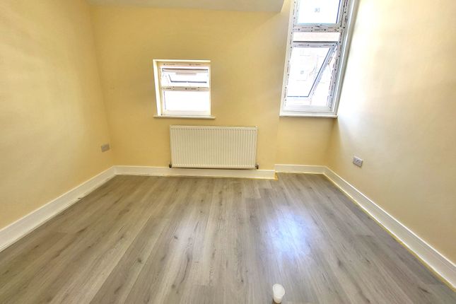 48c, High Street, Southall photo 2