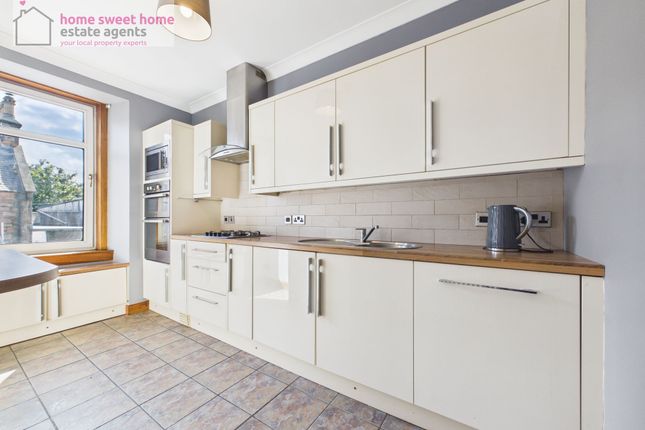 30 Tomnahurich Street, Inverness photo 4