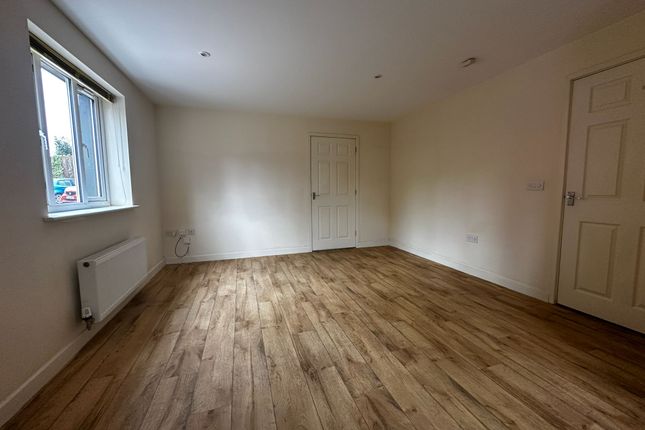 5, Sparrows Rise, Needham Market photo 3