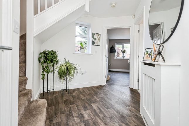 5, Broom Close, BIRMINGHAM photo 4