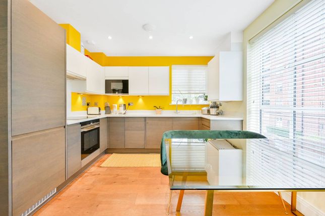 Thumbnail Flat to rent in Horticultural Place, Chiswick, London