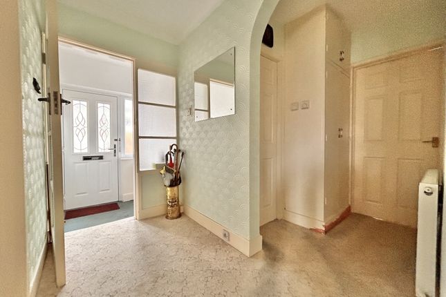 42, Woodridge Avenue, Norbreck photo 2