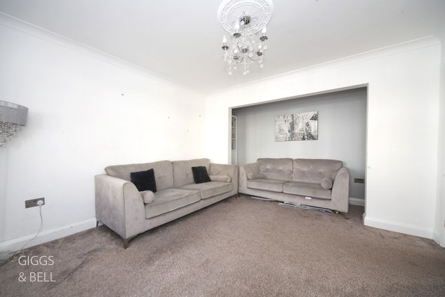 40, Durham Road, Luton photo 3