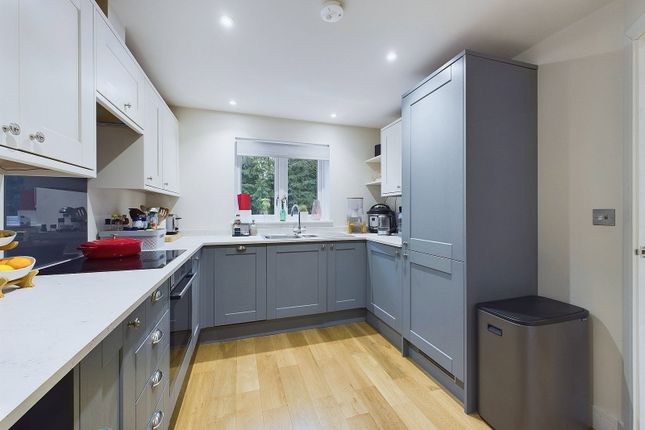 3 River Terrace, Ridgehurst Drive, Horsham photo 3