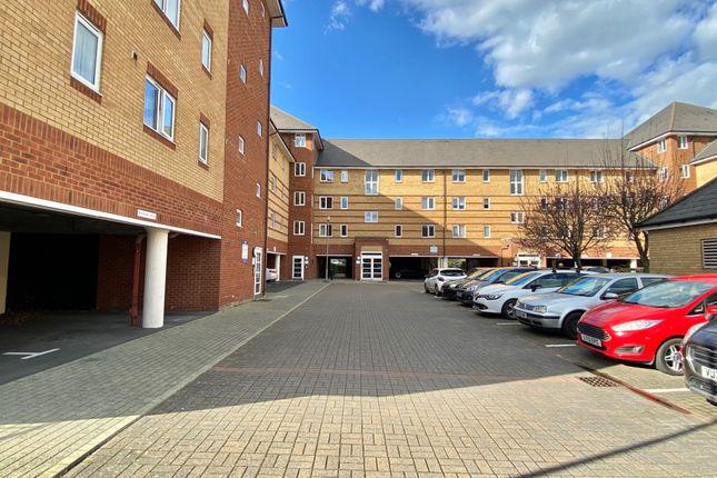 Flat to rent in St. Peter Street, Maidstone