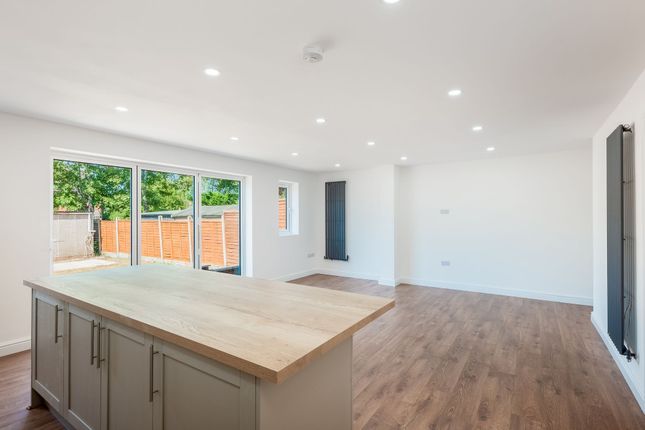 166 Alcester Road, Stratford-Upon-Avon photo 3