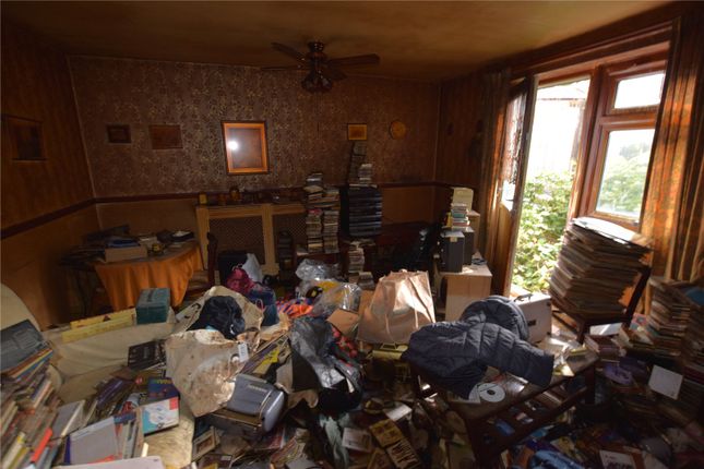 104, Cottingley Approach, West Yorkshire photo 2