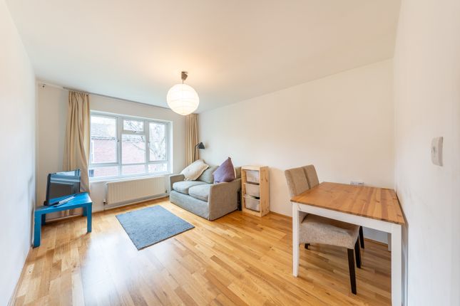 Flat for sale in Newnes Path, Putney