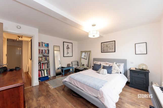 Flat to rent in Boleyn Road, Dalston, London