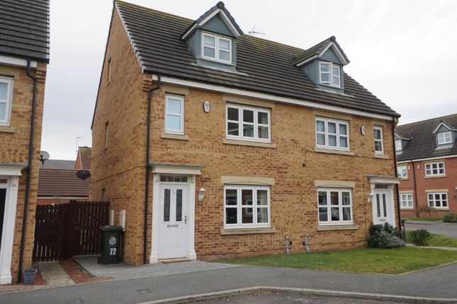 4 bed town house to rent in Dukesfield, Shiremoor NE27