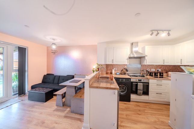 13, Kingdom Court, Chepstow photo 3