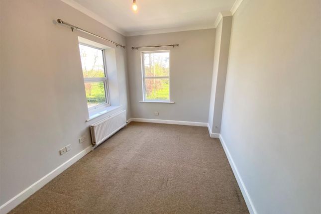Flat to rent in Hatfield Road, Potters Bar, Herts