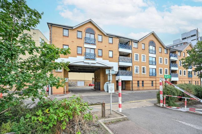 1-bed flat on Lady Booth Road, Kingston, £290,000