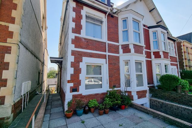 Thumbnail Flat for sale in Eversley Road, Sketty, Swansea, City And County Of Swansea.