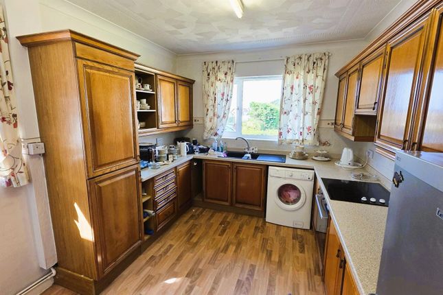 27E, Gwscwm Road, Burry Port photo 4