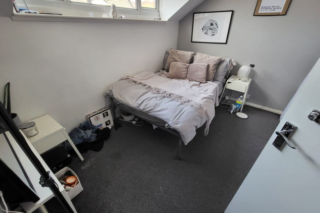 Terraced house to rent in Burley Lodge Road, Hyde Park, Leeds