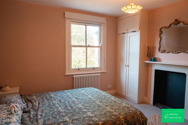 2a, Red Lion Hill, London photo 5