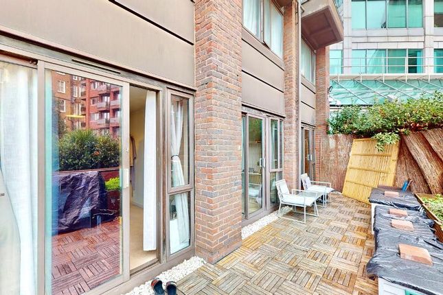 Flat for sale in 109 Earls Court Road, London